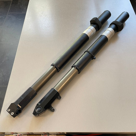 Wartung der Votec Up-Site-Down-Federgabel mit Elastomeren, Dichtungen und Buchsen