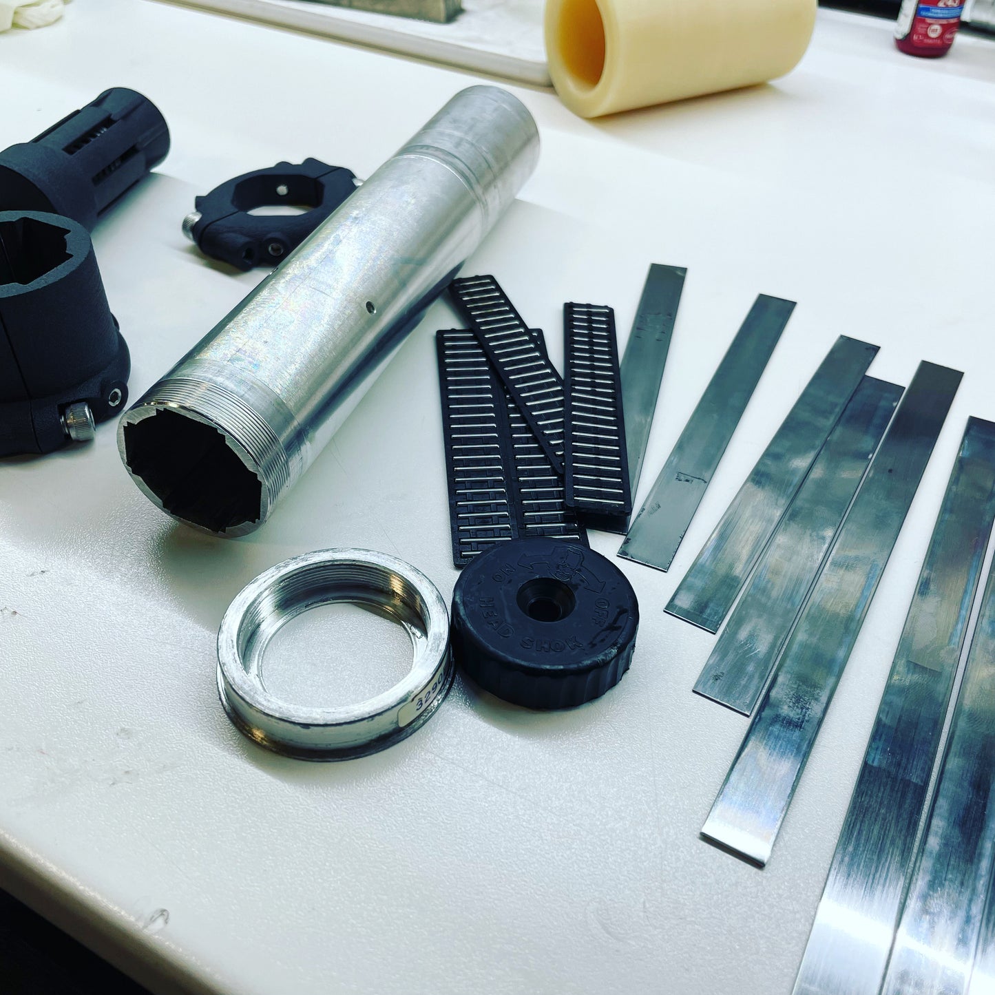Wartung/Service an Cannondale Fatty Headshock Federgabel inkl. Teleskop-/Nadellager
