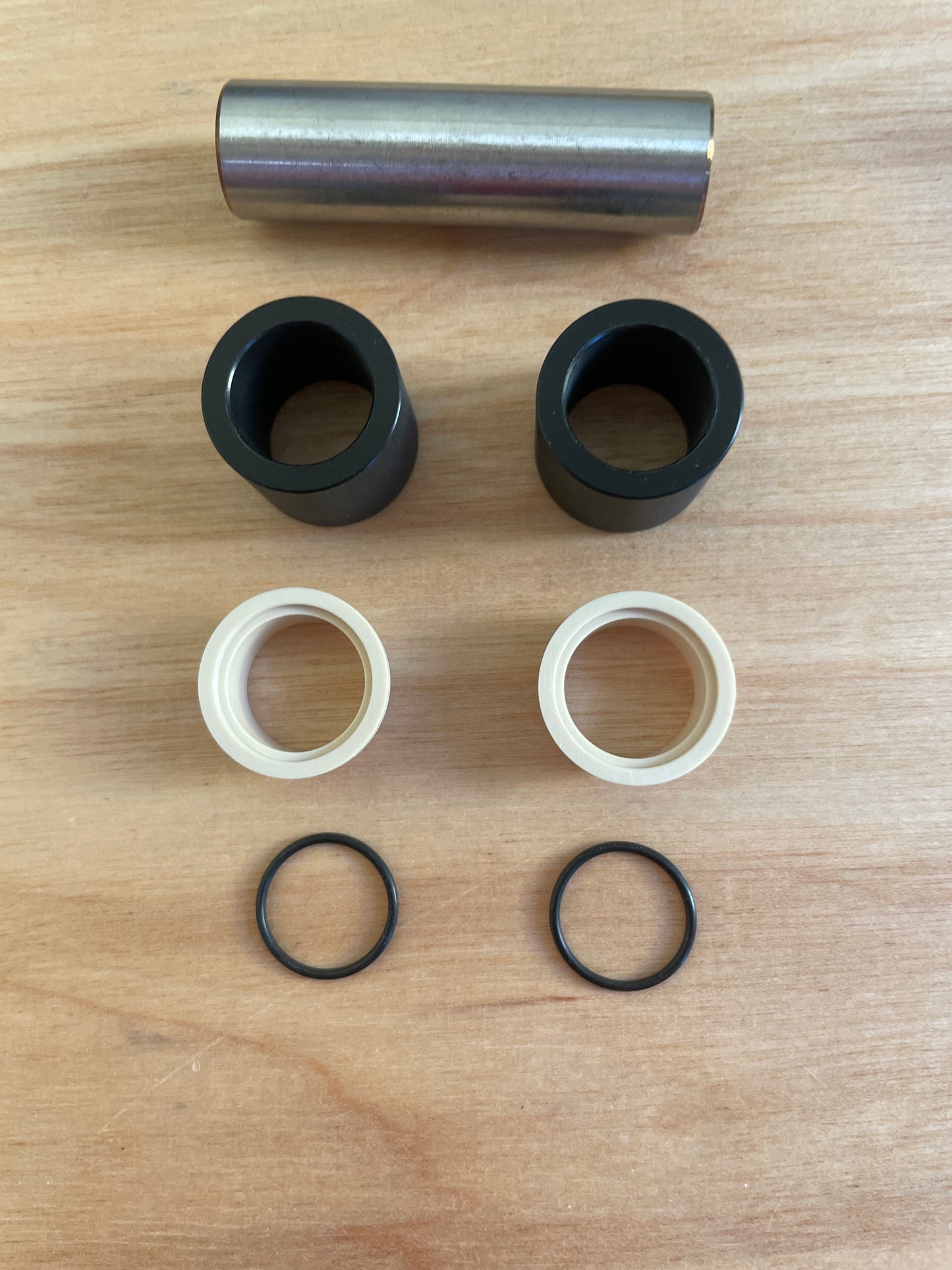 Fox 803-03-217 Mounting Hardware: 5 Piece, SS (8mm, Mounting Widthh 1.800)