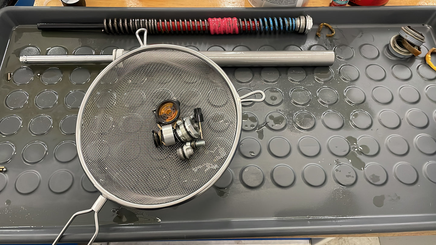 Rock Shox Racing Gabel-Service: Fachmännische Wartung für Spitzenleistung