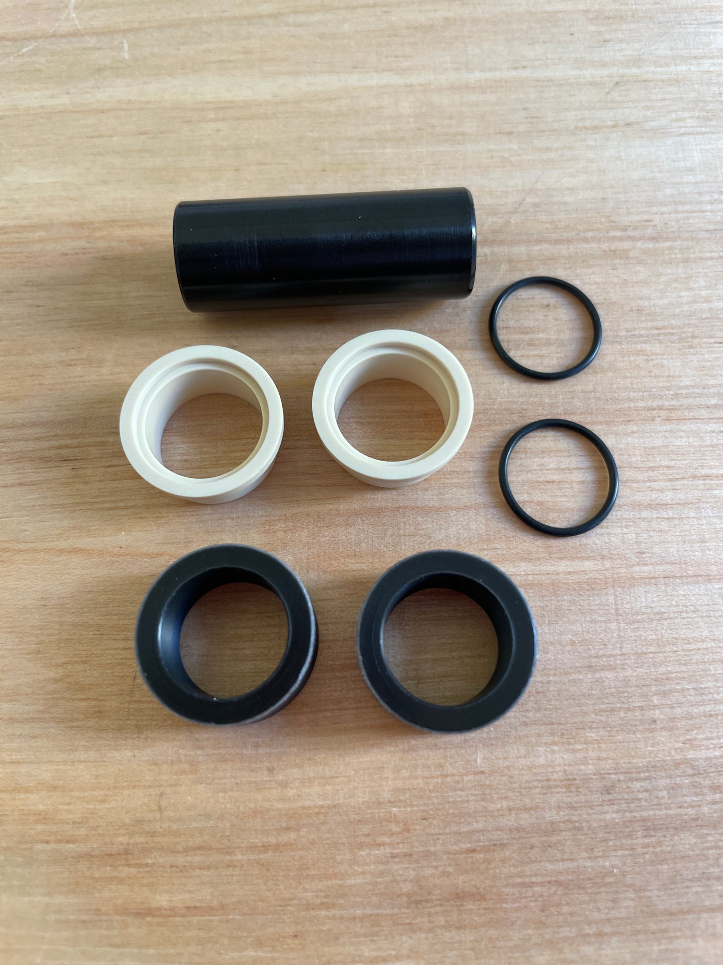 Fox 803-03-181 Mounting Hardware: 5 Piece, AL (8mm, Mounting Widthh 1.326) (Kopie)