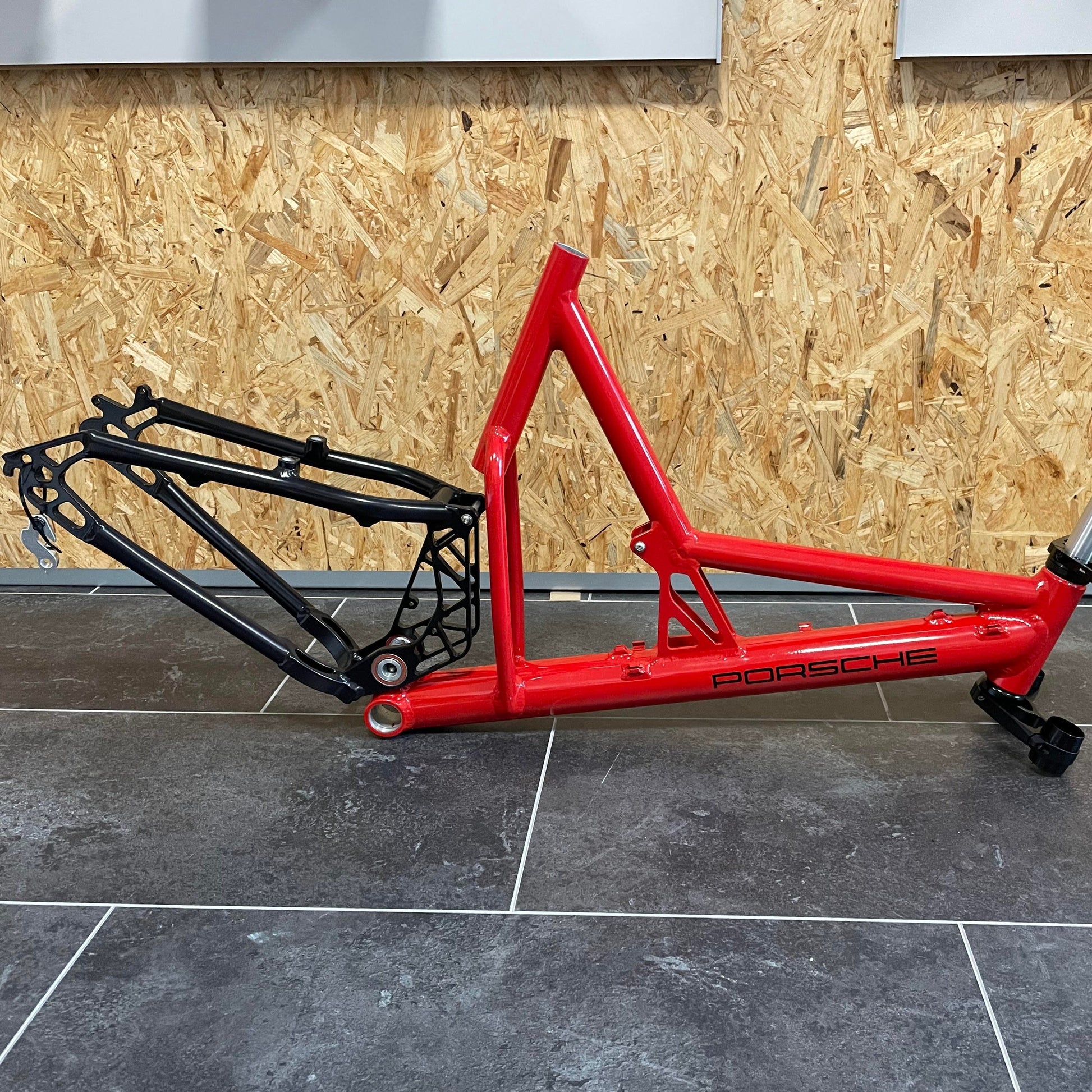votec fahrradrahmen Votec Full Suspension Rahmen 26” – Original von 2000, Erstbeschichtung 2024, Neu montiert – Retro Bike Parts